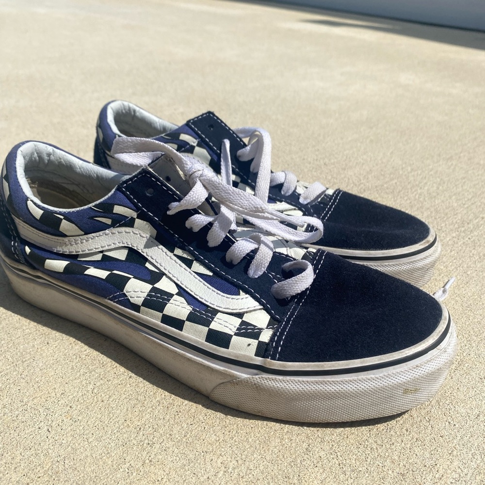 Checkered B&W/Dark Blue Vans